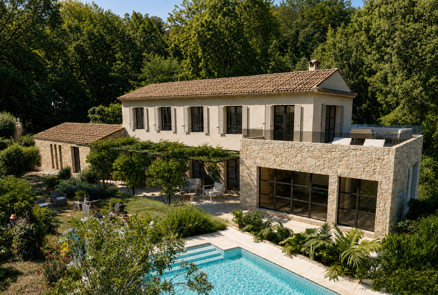 V-144 — Extension et rénovation d’une maison provençale à Roquefort-les-Pins